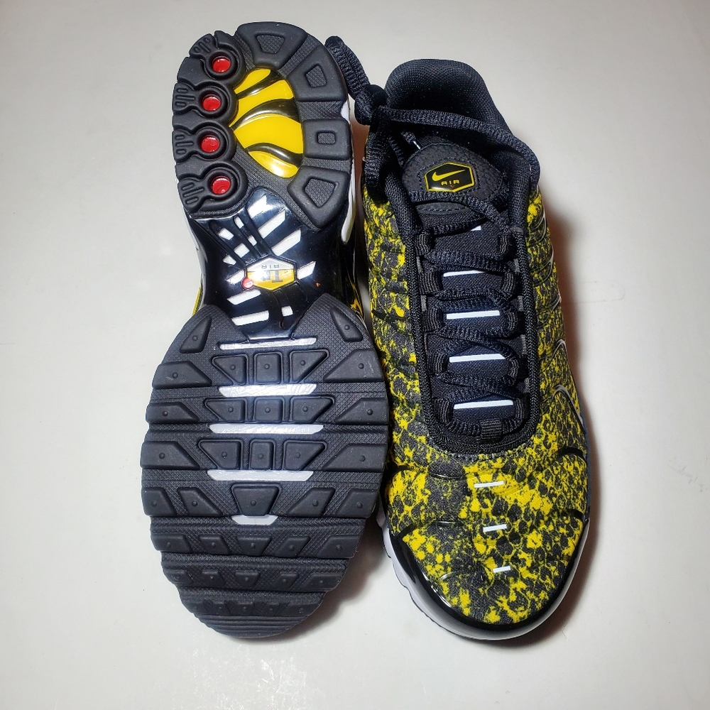 Women's Nike Air Max Plus Black Yellow Snakeskin